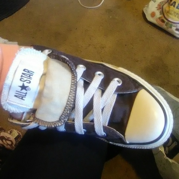 Brand new brown and tan converse - Picture 1 of 6